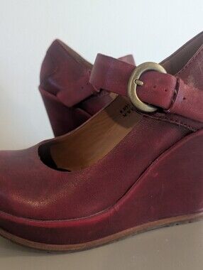 Kork-Ease Red Wedge 6.5